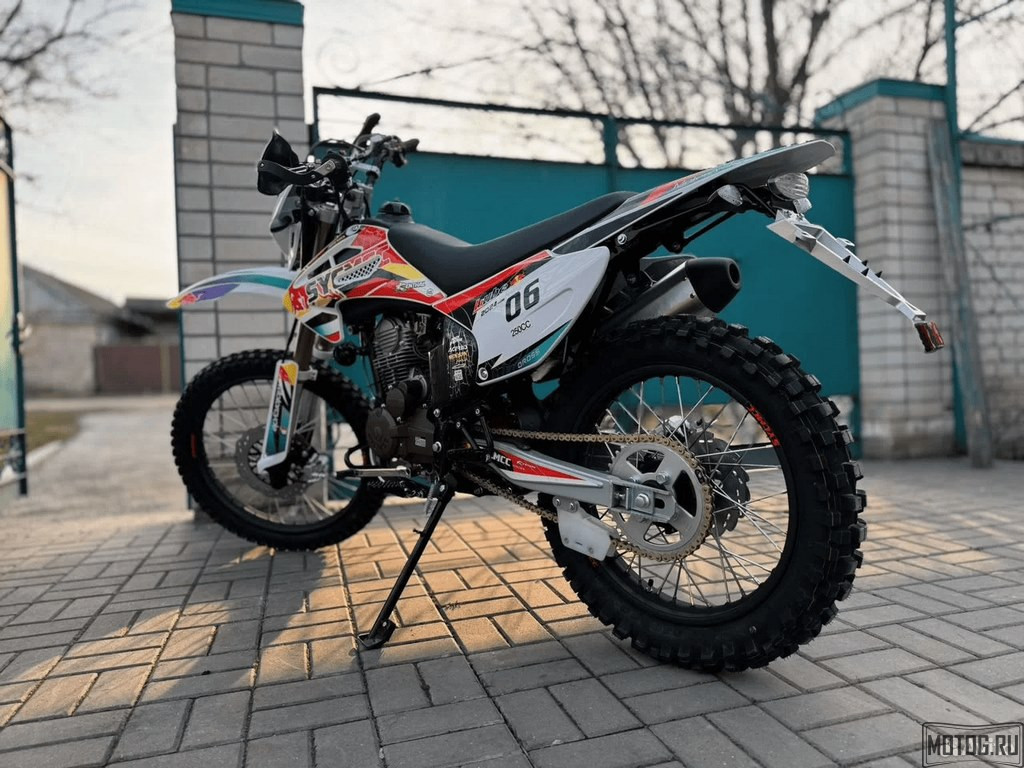 Эндуро мотоцикл Sycmcc 06 Zongshen 250 RedBull